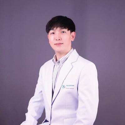 Dr. Withawat Sapthanakorn