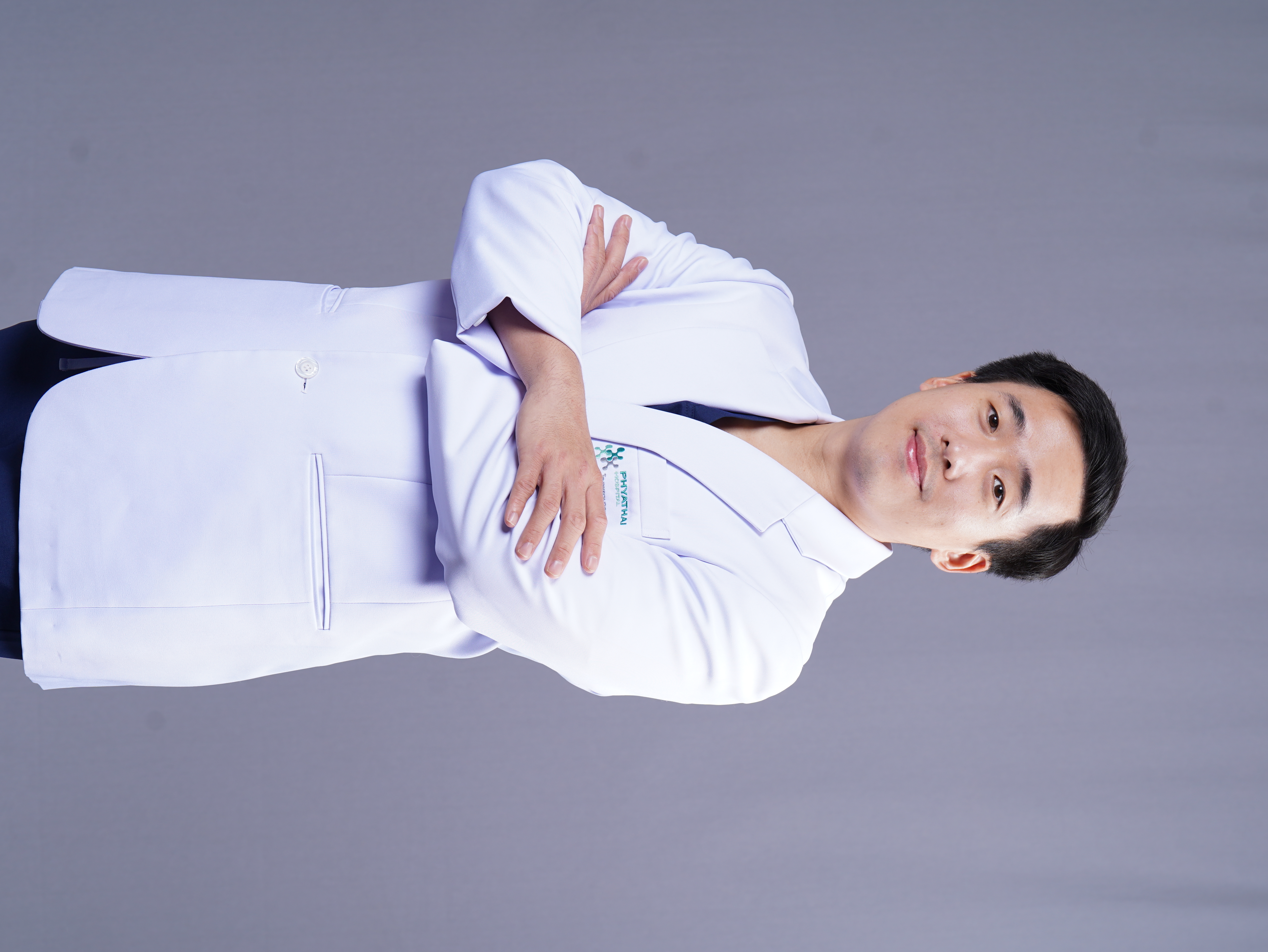 นพ. พีรณัฐ โชติค้ำวงศ์