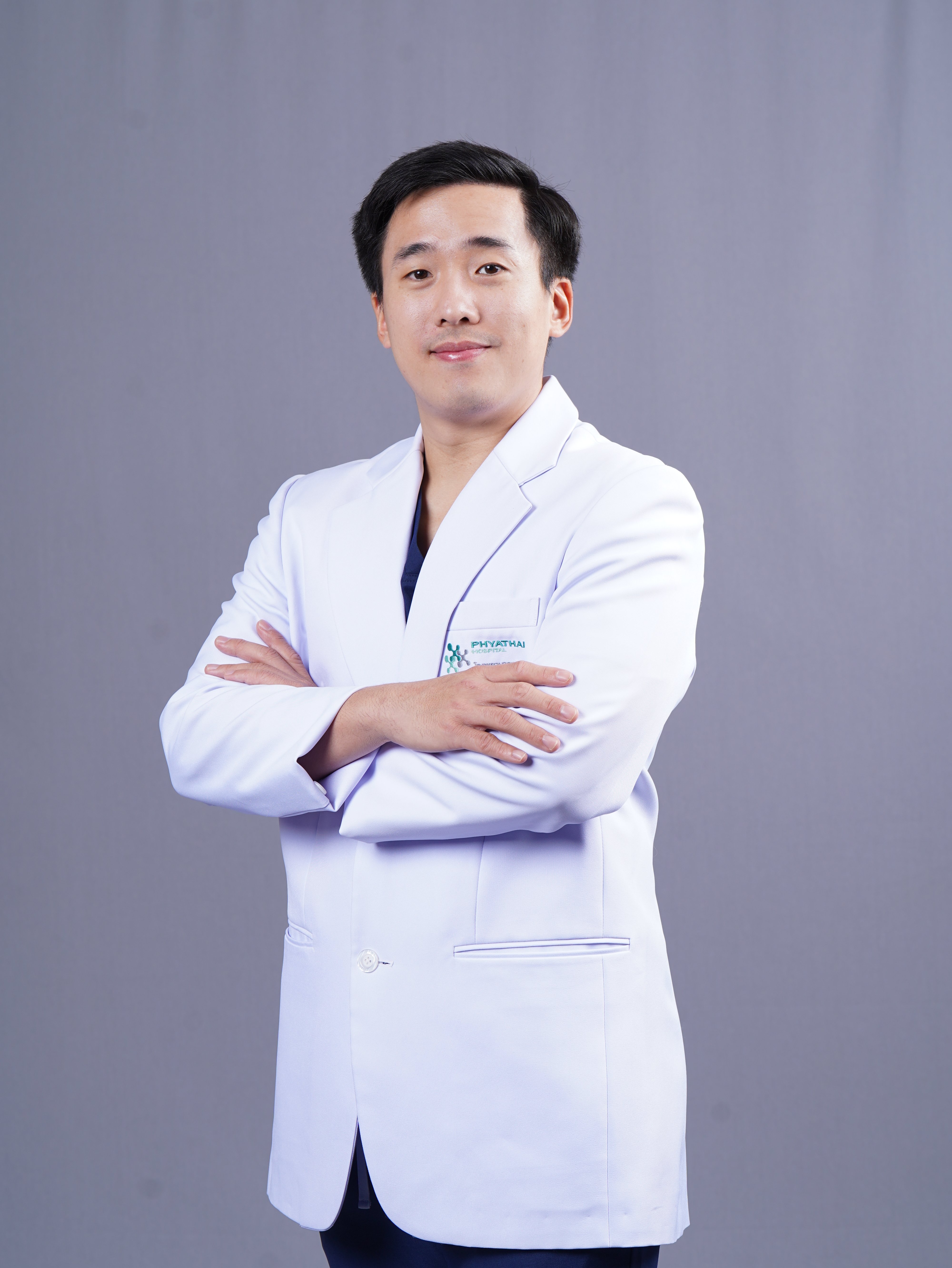 Dr. Peranut Chotcomwongse