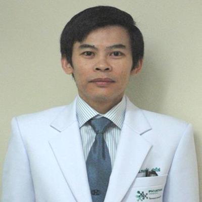 นพ. คมกริช สุกใส