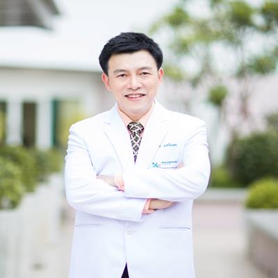 ศ. นพ. สมบัติ มุ่งทวีพงษา