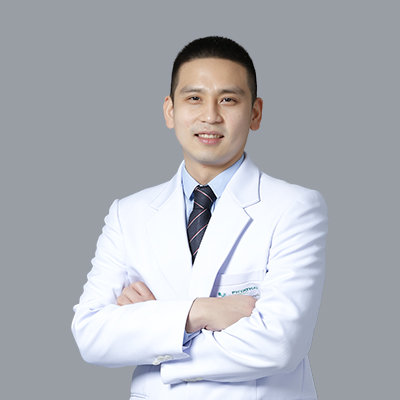 นพ. สุทธิพัฒน์ ไพโรจน์บริบูรณ์