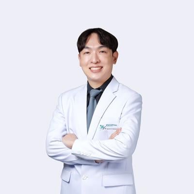 Dr. Withawat Sapthanakorn