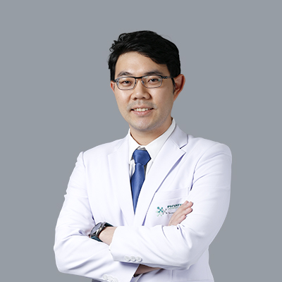 Dr. Watus Sakdejayont